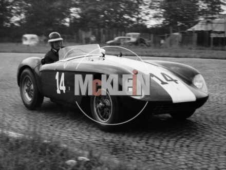 Gonzales i Maurice Trintignant - Ferrari 750 Monza.